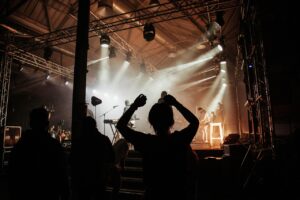 声優のライブ配信に最適なプラットフォームはどれ？