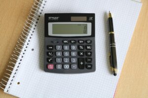 声優が高単価の仕事を受注するための方法は？