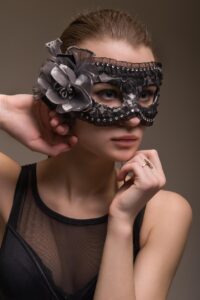 声優の収益モデルとはどのようなものですか？
