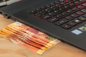 ナレーターオンライン講座でおすすめのプログラムは？