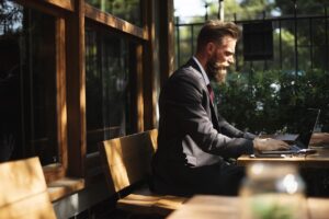 社会人が声優を目指すためのオンラインスクールはどれがおすすめ？